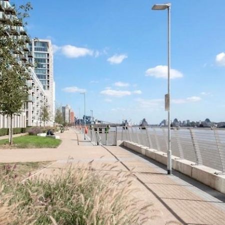 Large Double Room Overlooking The Thames Londra Esterno foto