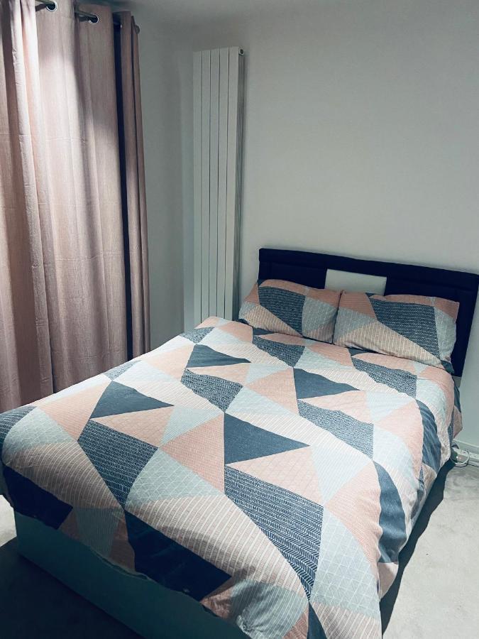 Large Double Room Overlooking The Thames Londra Esterno foto